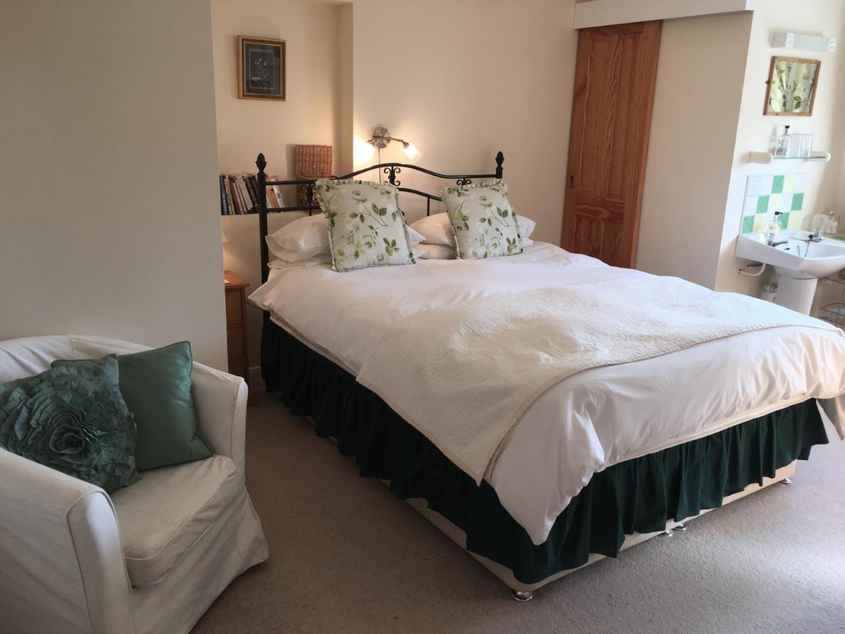 The Poplars Bed & Breakfast Newbold on Stour Bagian luar foto